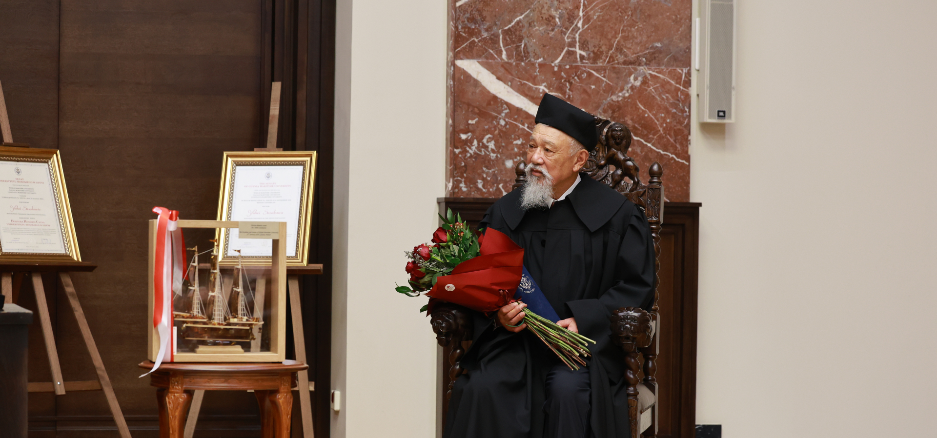 Main screen background