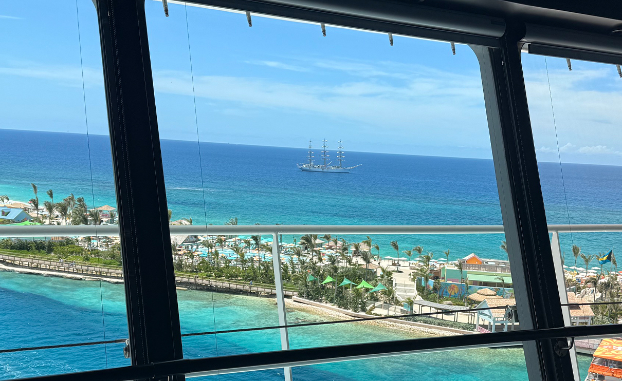 Dar Młodzieży in the Bahamas