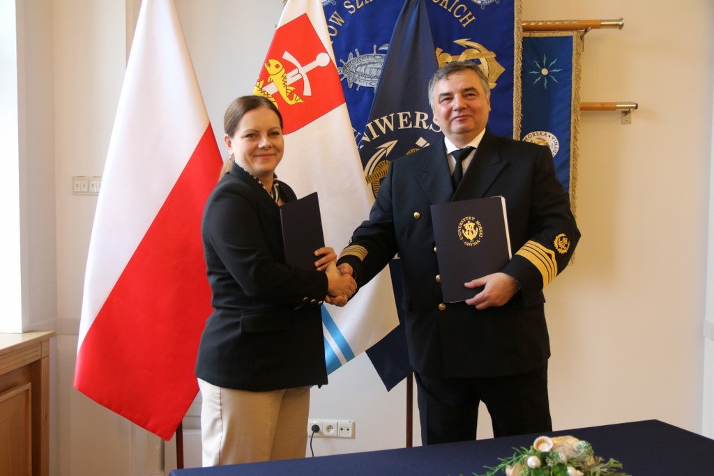 Aleksandra Kosiorek, Mayor of Gdynia, and Professor Adam Weintrit, the Rector of Gdynia Maritime University
