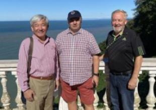 A 22, Batumi Gruzja. JM Rektor UMG prof. A. Weintrit, on the right Prof. Glenn Blackwood, on the left Prof. Takeshi Nakazawa