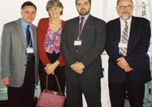 2001, Kobe Japonia. Participants at the IAMU Annual General Assembly - AGA2