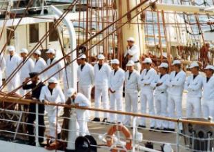 Crew of the Dar Młodzieży at Osaka 83