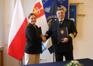 Aleksandra Kosiorek, Mayor of Gdynia, and Professor Adam Weintrit, the Rector of Gdynia Maritime University