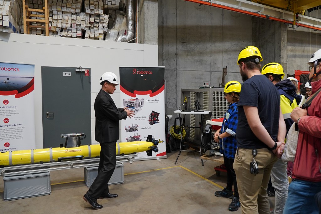 W Centrum Offshore UMG odbył się pokaz firmy SR Robotics. 