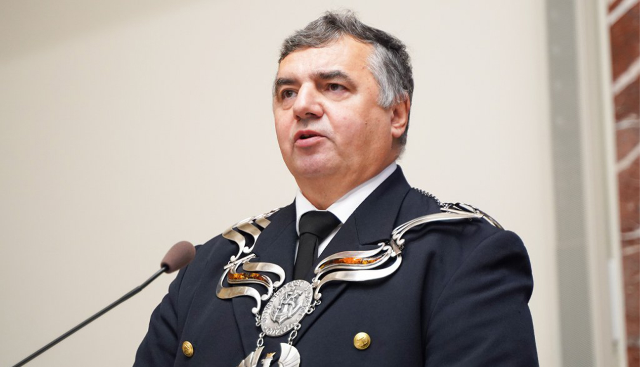 Prof. Adam Weintrit