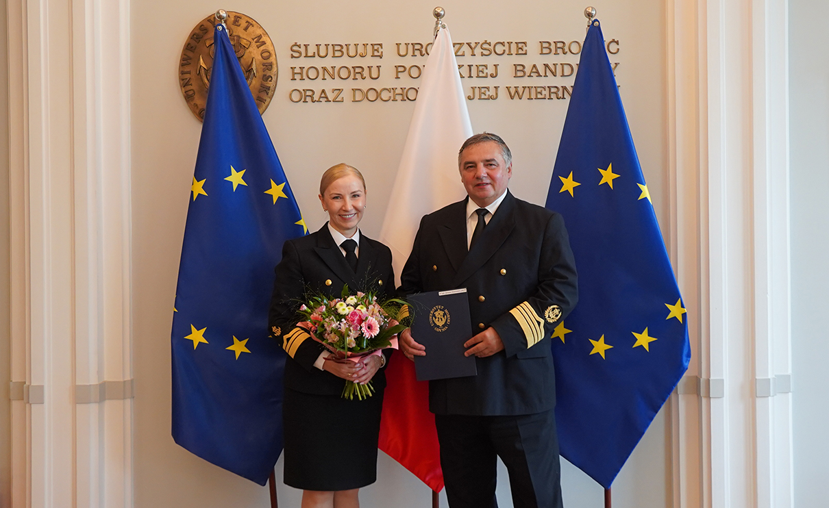 JM Rektor UMG prof. Adam Weintrit z nowo powołaną Prorektor ds. Wsp&oacute;łpracy Międzynarodowej prof. Joanną Kizielewicz