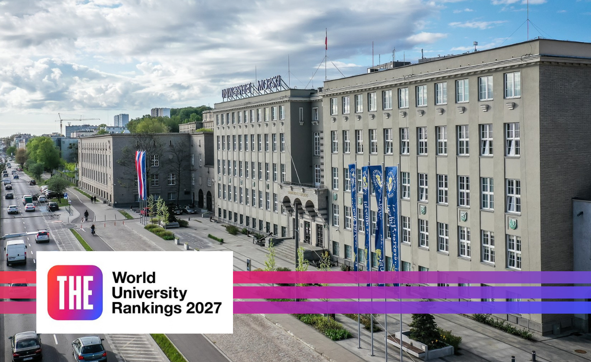 Budynek UMG i logo Times Higher Education World University Rankings 2027