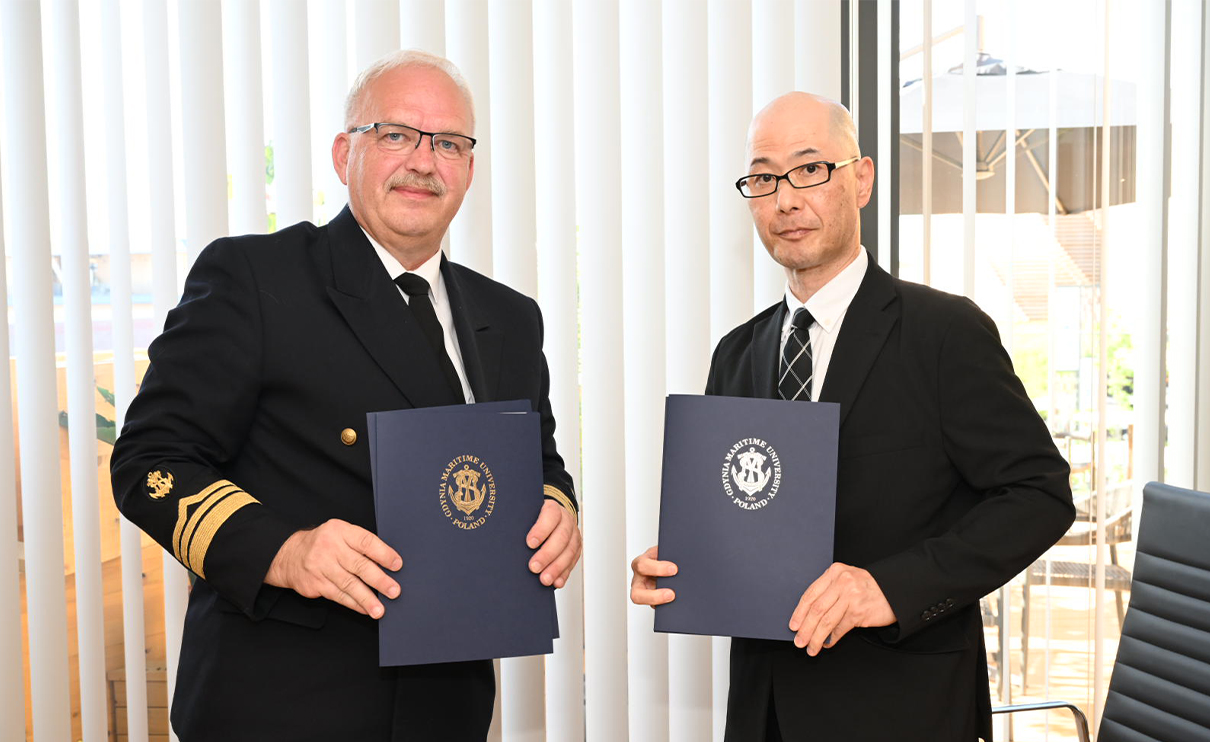 Fot. A. Stykowski, @Poland at Expo Dziekan Wydziału Morskiego prof. Katsutoshi Hirayama, prof. dr hab. inż. Krzysztof Czaplewski, Dyrektor Instytutu Morskiego UMG