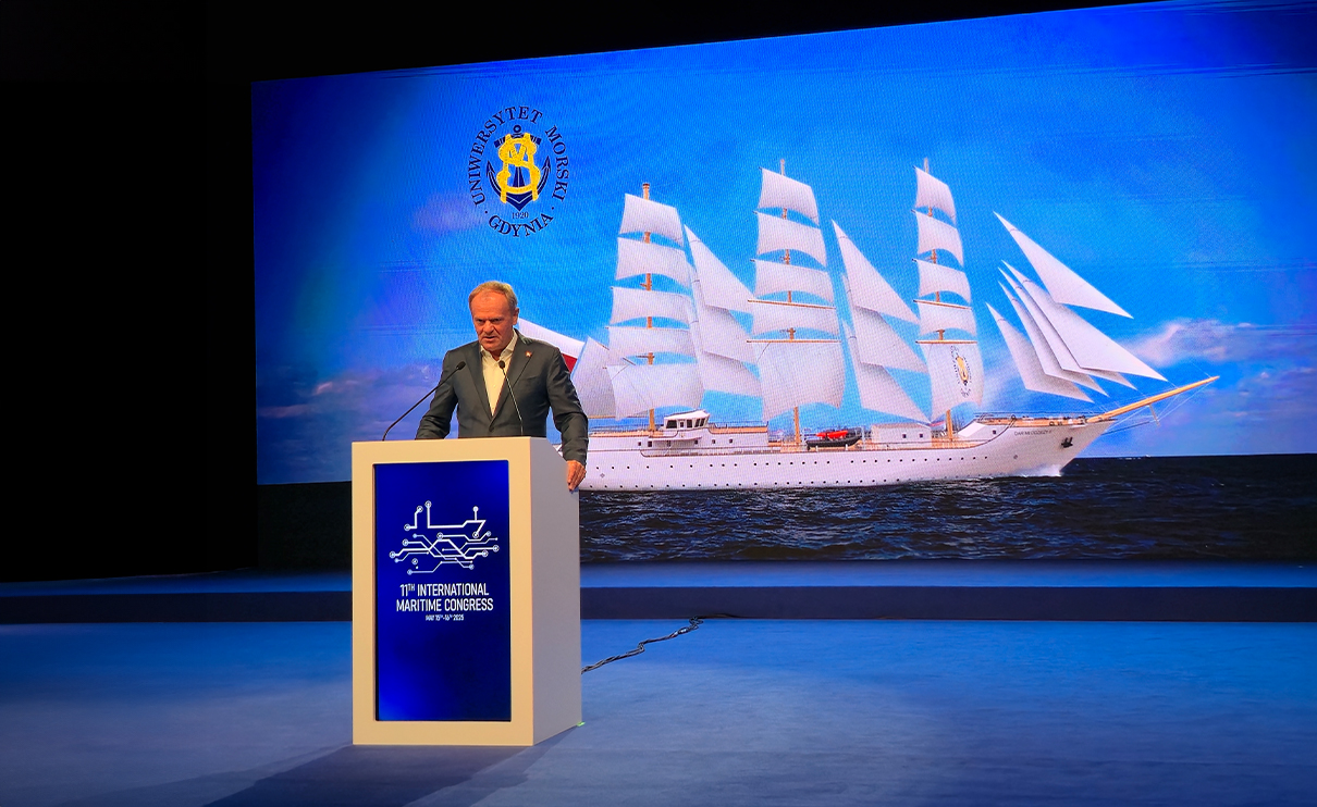 Premier RP zapowiada budowę następcy \"Daru Młodzieży\"