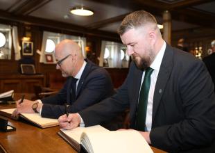 Konsul Irlandii - wpis do kroniki.