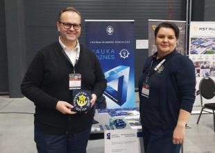 Delegacja UMG podczas Międzynarodowych Targ&oacute;w Technologii Podw&oacute;jnego Zastosowania i Obronności