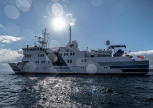 Rok 2000. Horyzont II, kolejny statek w szkolnej flotylli UMG.