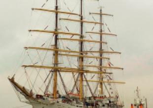 \"Dar Młodzieży\" (fot. M. Stobierski)