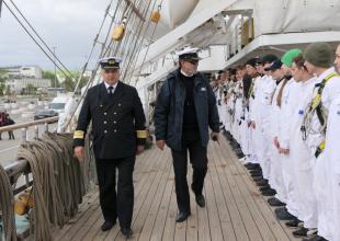 „Dar Młodzieży” zacumował w macierzystym porcie w Gdyni