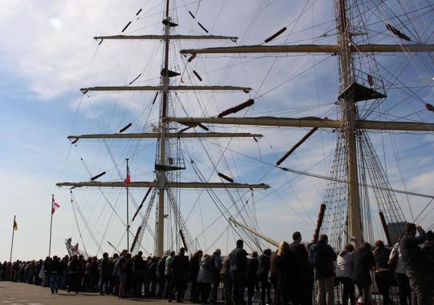 \"Dar Młodzieży\" w Antwerpii