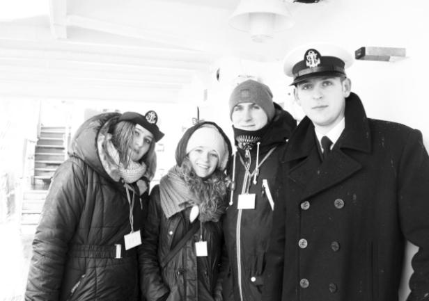 Zbiórka pieniędzy na pokładzie Daru Młodzieży, fot. Piotr Głębski Zbiórka pieniędzy na pokładzie Daru Młodzieży, fot. Piotr Głębski