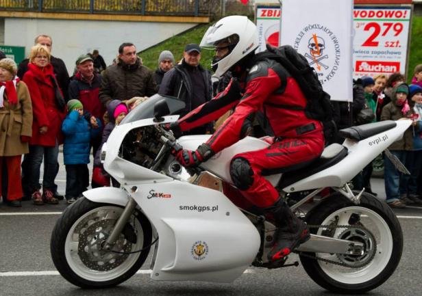 Akademia Morska poczas Parady Niepodległości, fot. Tobiasz Męczykowski Akademia Morska poczas Parady Niepodległości, fot. Tobiasz Męczykowski