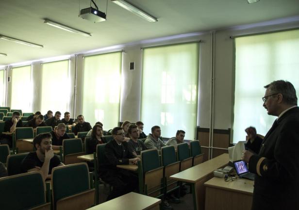 Nowoczesne napędy elektryczne na statkach morskich, fot. Katarzyna Okońska Nowoczesne napędy elektryczne na statkach morskich.