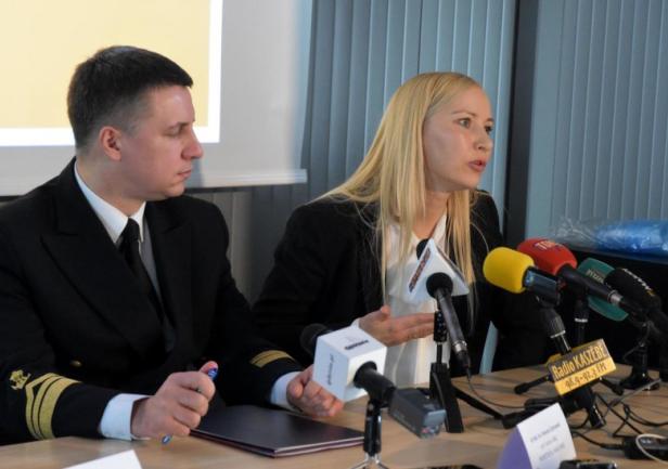 Podpisanie porozumienia między Gdynią i Akademią Morską podczas poniedziałkowej konferencji prasowej, fot. Kamil Złoch