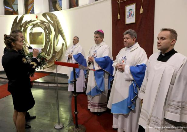 Fot. Cezary Spigarski/www.oficynamorska.pl Zdjęcia z prawem do nieodpłatnych publikacji medialnych, nieprzeznaczone do publikacji reklamowych, albumowych, książkowych i użytku komercyjnego. Fot. Cezary Spigarski/www.oficynamorska.pl Zdjęcia z prawem do nieodpłatnych publikacji medialnych, nieprzeznaczone do publikacji reklamowych, albumowych, książkowych i użytku komercyjnego.