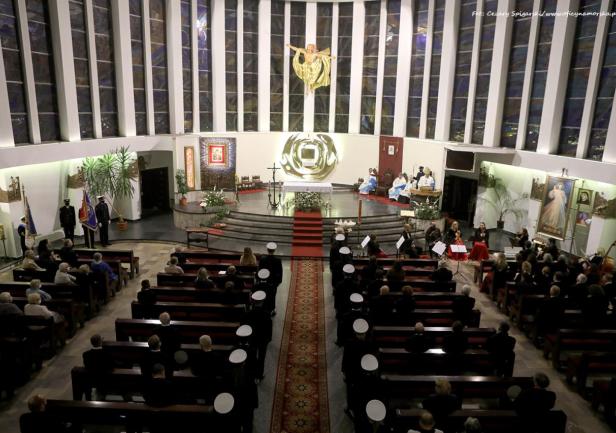 Fot. Cezary Spigarski/www.oficynamorska.pl Zdjęcia z prawem do nieodpłatnych publikacji medialnych, nieprzeznaczone do publikacji reklamowych, albumowych, książkowych i użytku komercyjnego. Fot. Cezary Spigarski/www.oficynamorska.pl Zdjęcia z prawem do nieodpłatnych publikacji medialnych, nieprzeznaczone do publikacji reklamowych, albumowych, książkowych i użytku komercyjnego.