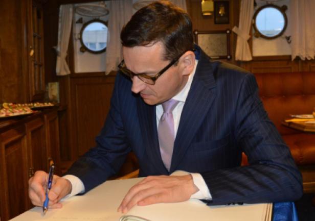 Wpis do Księgi Pamiątkowej \"Daru Młodzieży\"