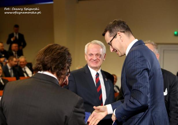 Opracowanie \"Odbudowa floty pod polską banderą\" dla wicepremiera Mateusza Morawieckiego