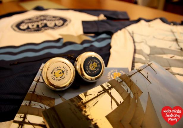 Upominki Akademii Morskiej dla Wielkiej Orkiestry Świątecznej Pomocy