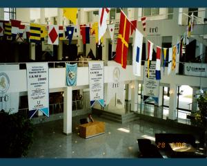 26-29.06.2000_posiedzenie inauguracyjne IAMU_Uniwersytet Techniczny w Stambule_Turcja_sala w kampusie uczelni