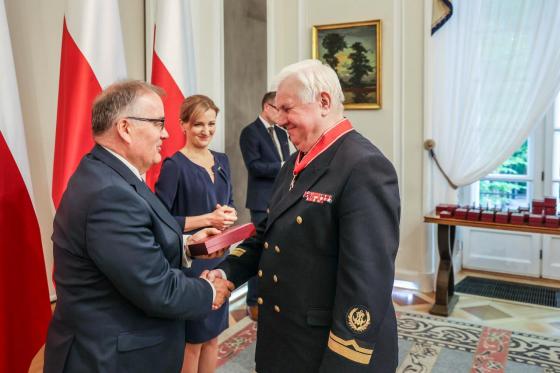Prof. Janusz Mindykowski odznaczony Krzyżem Komandorskim Orderu Odrodzenia Polski 