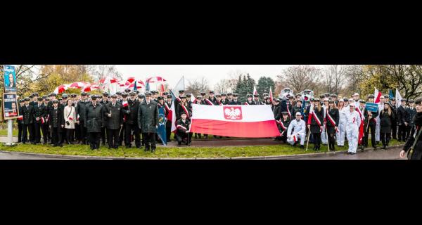 Reprezentanci Akademii Morskiej w Gdyni podczas Parady Niepodległości, fot. Kamil Dopke